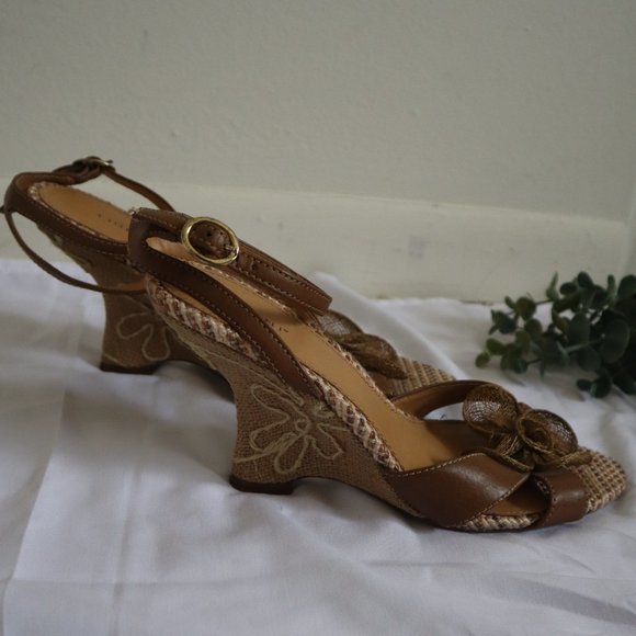 FIONI Woven Flower Wedge Heels Tan / Camel Size 7 - Picture 9 of 9